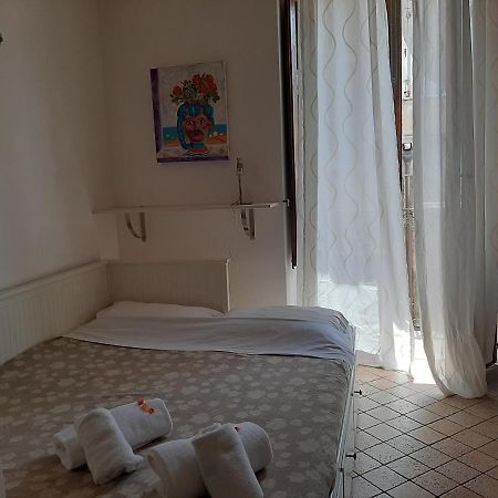 Monovano Centro Storico Catania Luaran gambar