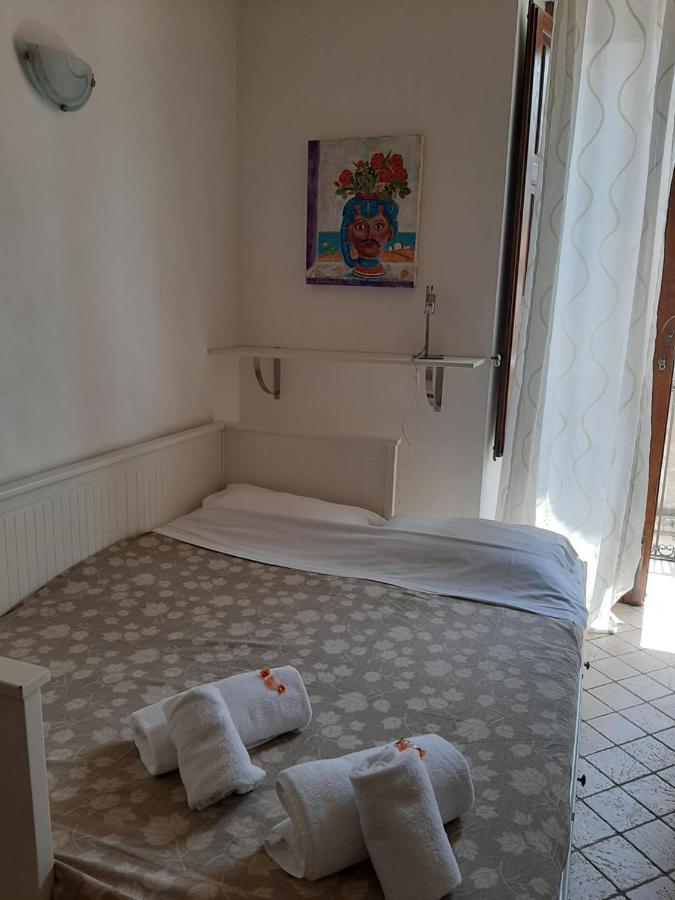 Monovano Centro Storico Catania Luaran gambar